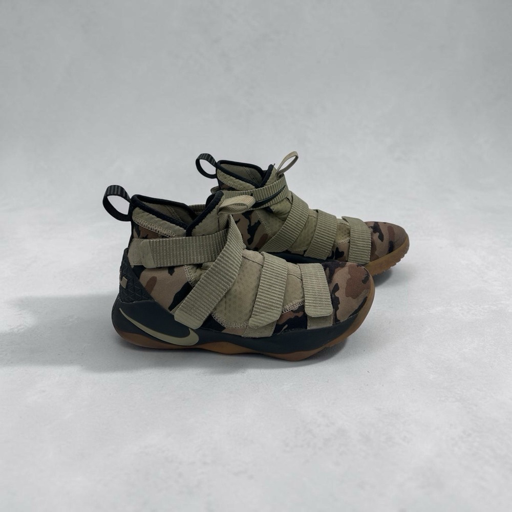 Nike LeBron Soldier XI 11 Camo Men's Size 10.5 Basketball Shoes 897644-200